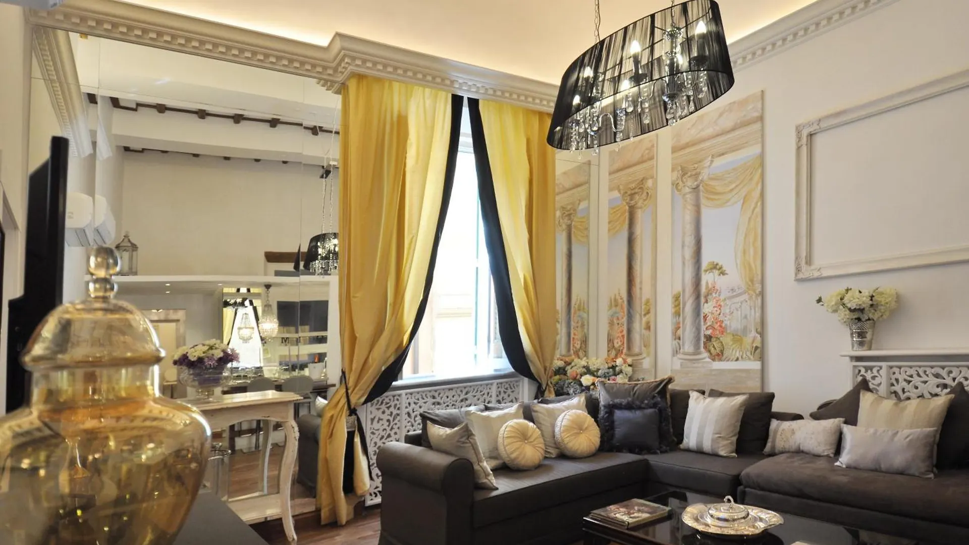 Luxury Navona Apartments By FlatinRom